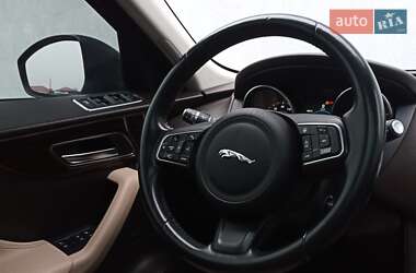 Внедорожник / Кроссовер Jaguar F-Pace 2017 в Киеве