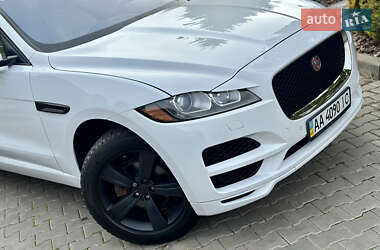 Внедорожник / Кроссовер Jaguar F-Pace 2017 в 