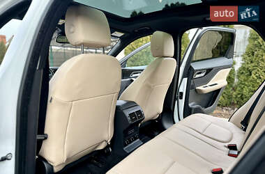 Внедорожник / Кроссовер Jaguar F-Pace 2017 в 