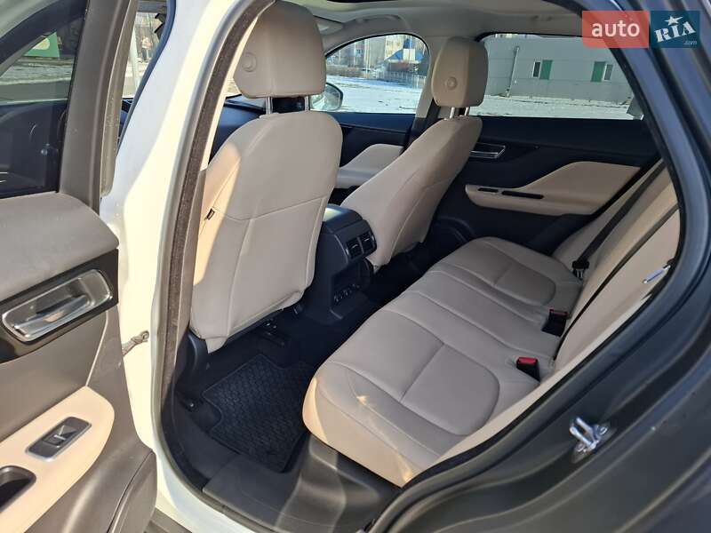Позашляховик / Кросовер Jaguar F-Pace 2017 в Черкасах