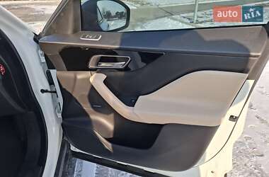 Позашляховик / Кросовер Jaguar F-Pace 2017 в 