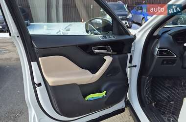 Внедорожник / Кроссовер Jaguar F-Pace 2017 в 