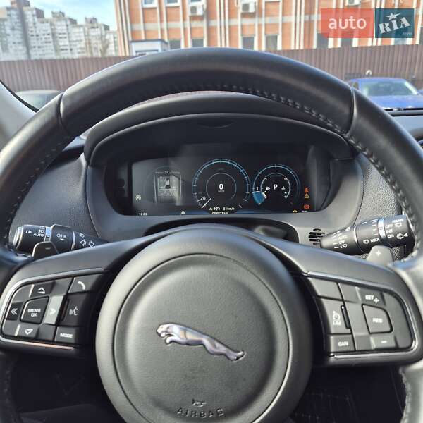 Внедорожник / Кроссовер Jaguar F-Pace 2017 в Киеве фото 30 Внедорожник / Кроссовер Jaguar F-Pace 2017 в Киеве