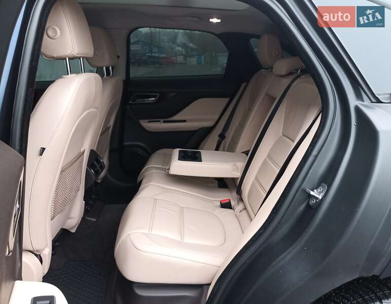 Внедорожник / Кроссовер Jaguar F-Pace 2017 в Киеве