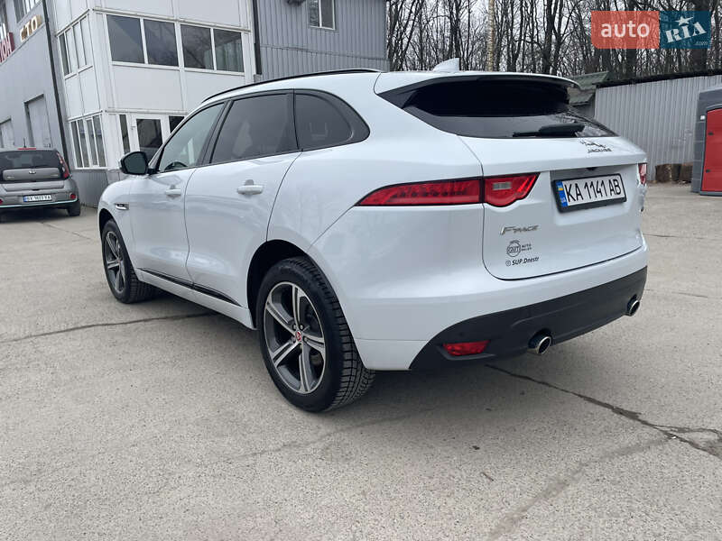 Позашляховик / Кросовер Jaguar F-Pace 2016 в Новодністровську