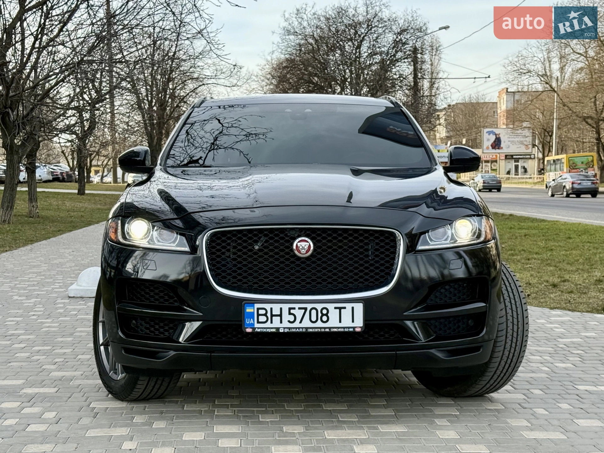 2016 Jaguar F-Pace - мініатюра 61