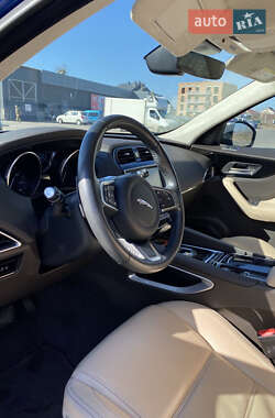 Позашляховик / Кросовер Jaguar F-Pace 2019 в 