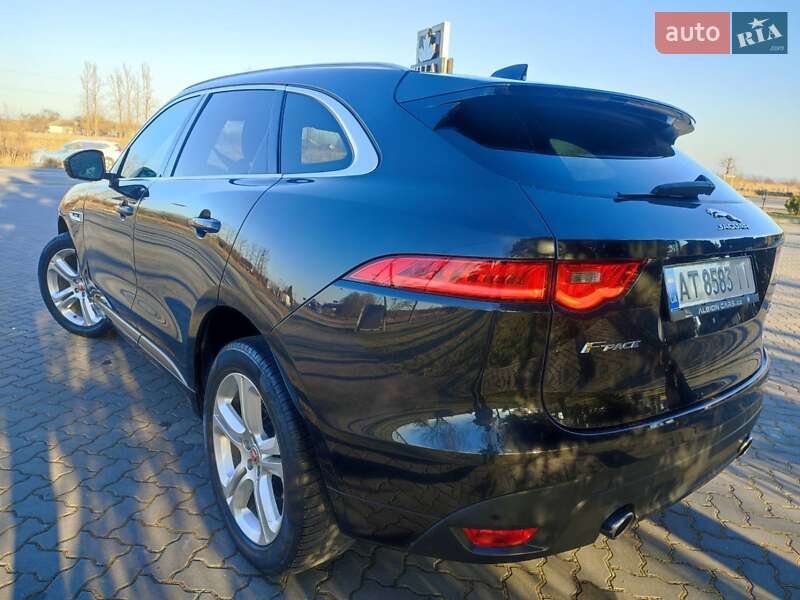 Позашляховик / Кросовер Jaguar F-Pace 2017 в Івано-Франківську