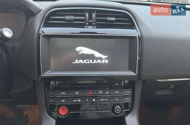 Позашляховик / Кросовер Jaguar F-Pace 2017 в 