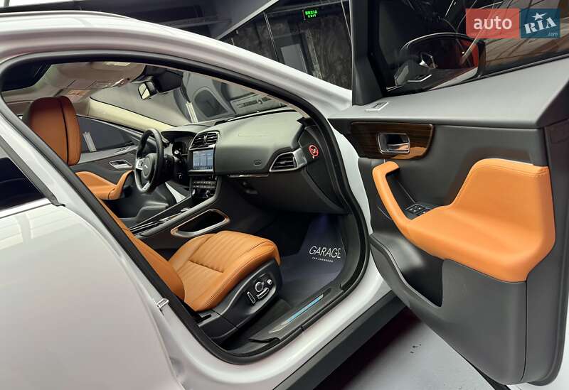 Позашляховик / Кросовер Jaguar F-Pace 2017 в Києві фото 63 Позашляховик / Кросовер Jaguar F-Pace 2017 в Києві