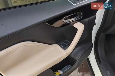 Внедорожник / Кроссовер Jaguar F-Pace 2018 в 