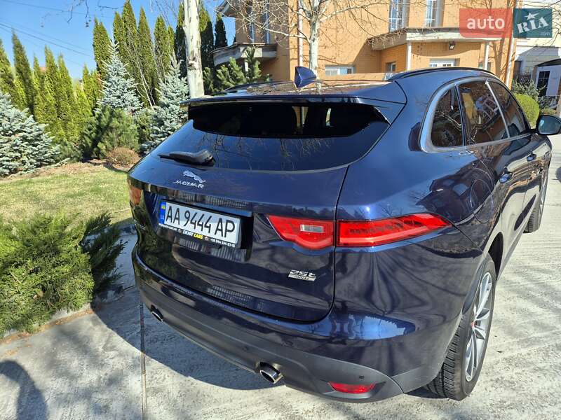 Внедорожник / Кроссовер Jaguar F-Pace 2017 в Киеве