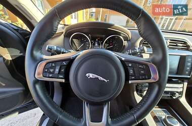 Внедорожник / Кроссовер Jaguar F-Pace 2017 в 