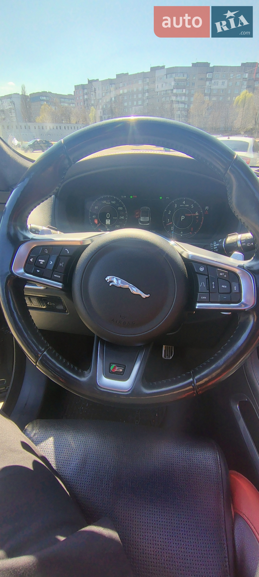 2018 Jaguar F-Pace - мініатюра 32