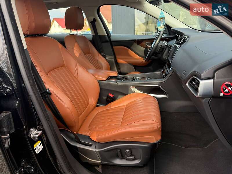 Позашляховик / Кросовер Jaguar F-Pace 2017 в Хмельницькому фото 24 Позашляховик / Кросовер Jaguar F-Pace 2017 в Хмельницькому