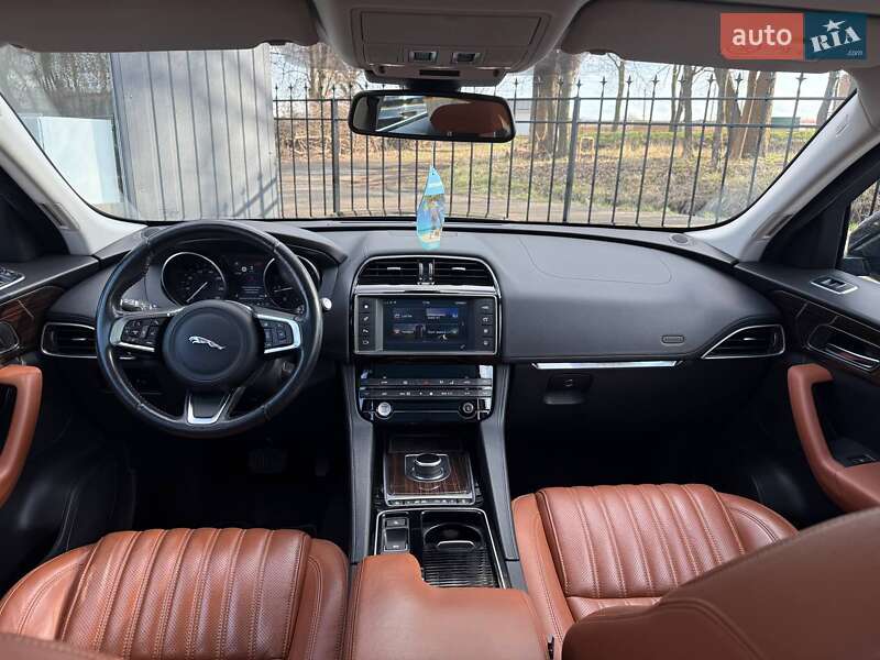 Позашляховик / Кросовер Jaguar F-Pace 2017 в Хмельницькому фото 26 Позашляховик / Кросовер Jaguar F-Pace 2017 в Хмельницькому