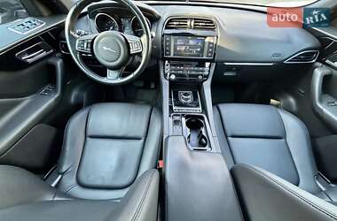 Позашляховик / Кросовер Jaguar F-Pace 2017 в 