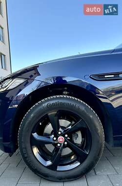 Внедорожник / Кроссовер Jaguar F-Pace 2020 в 