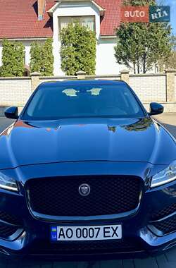 Внедорожник / Кроссовер Jaguar F-Pace 2020 в 