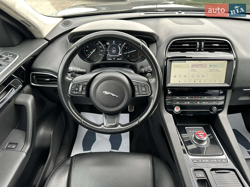 Позашляховик / Кросовер Jaguar F-Pace 2018 в Києві