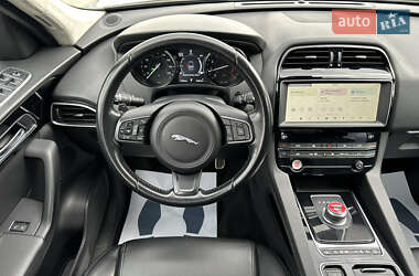 Позашляховик / Кросовер Jaguar F-Pace 2018 в 