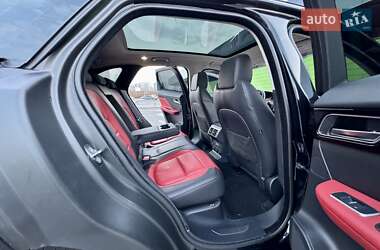 Позашляховик / Кросовер Jaguar F-Pace 2019 в 