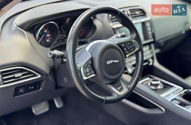 Внедорожник / Кроссовер Jaguar F-Pace 2016 в 