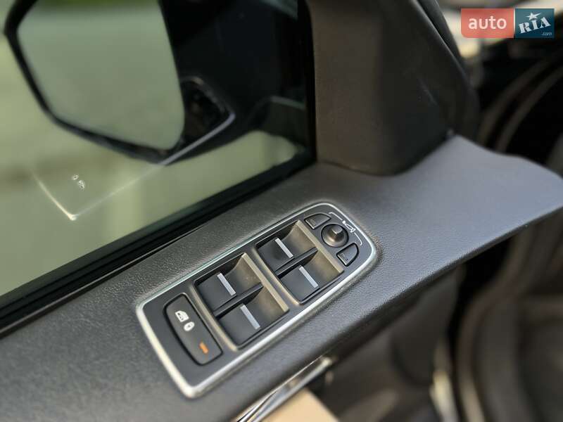 Внедорожник / Кроссовер Jaguar F-Pace 2016 в Ужгороде