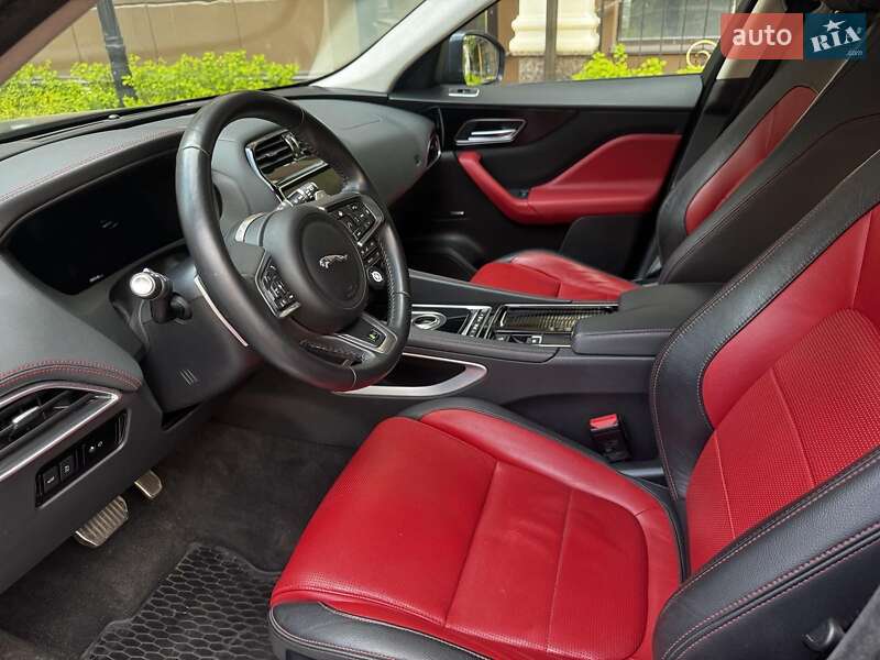 Позашляховик / Кросовер Jaguar F-Pace 2018 в 
