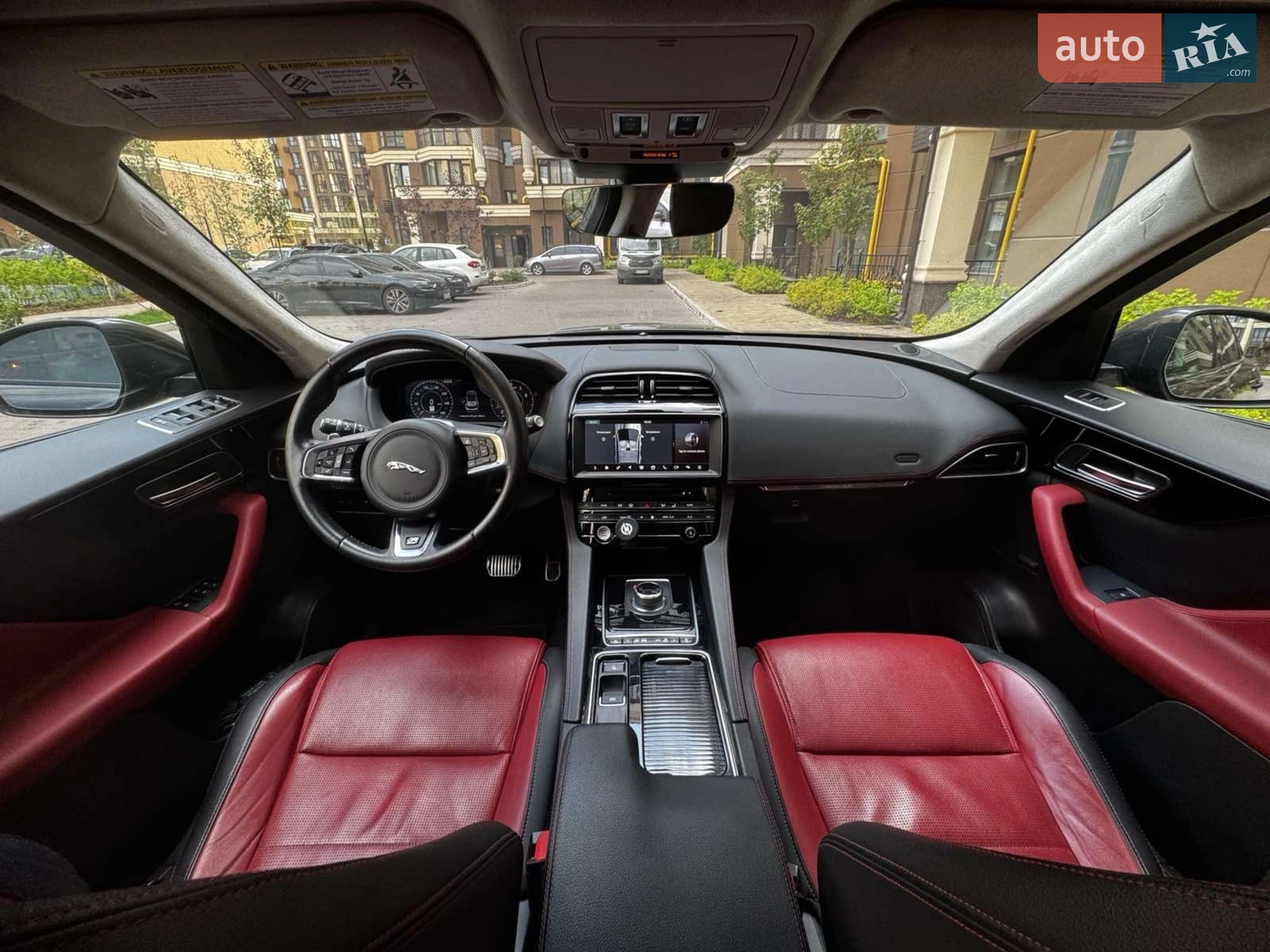2018 Jaguar F-Pace - мініатюра 12