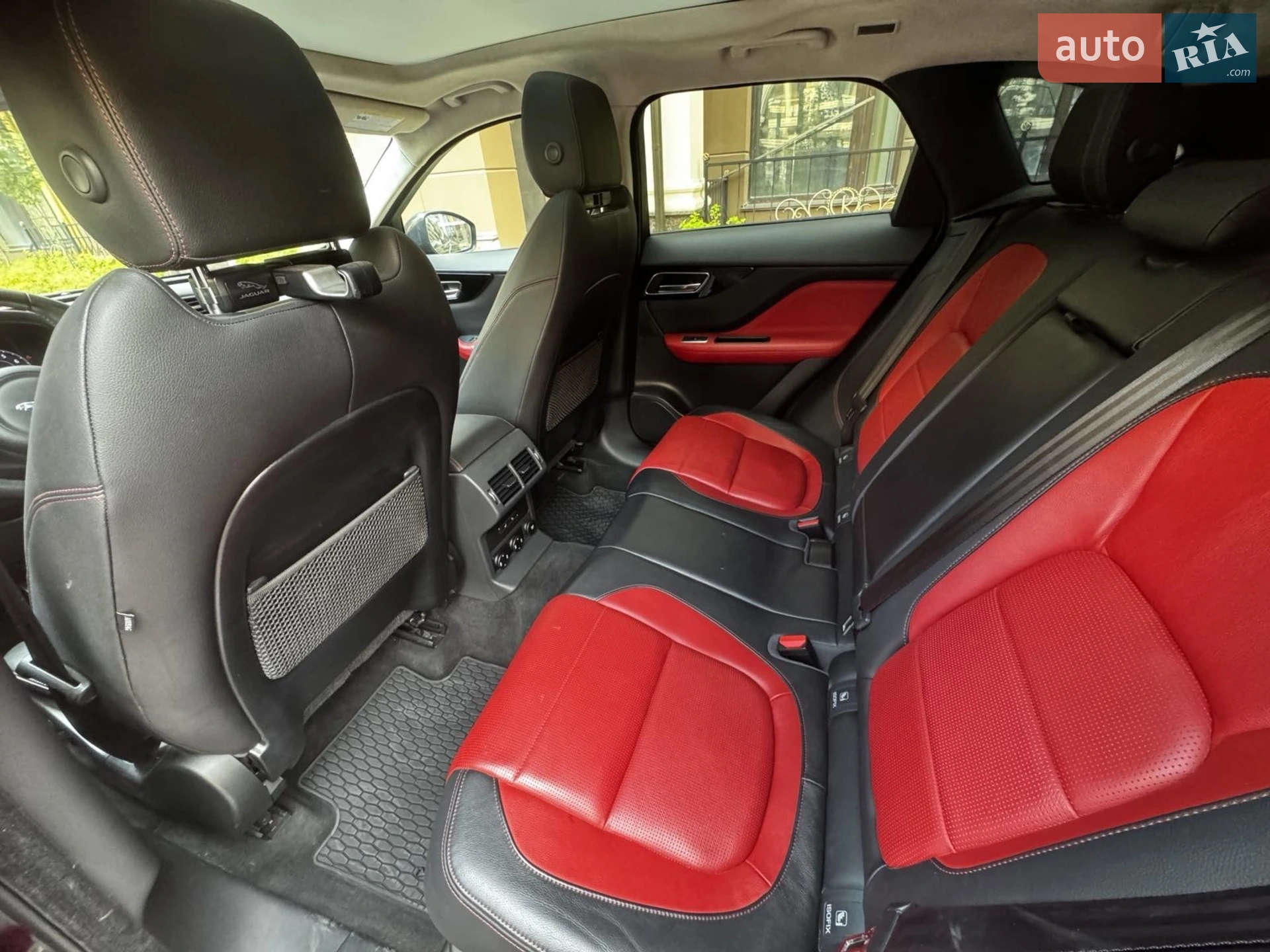 2018 Jaguar F-Pace - мініатюра 20