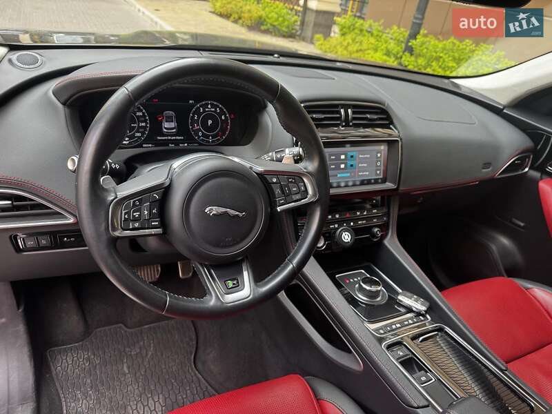 Внедорожник / Кроссовер Jaguar F-Pace 2018 в Киеве