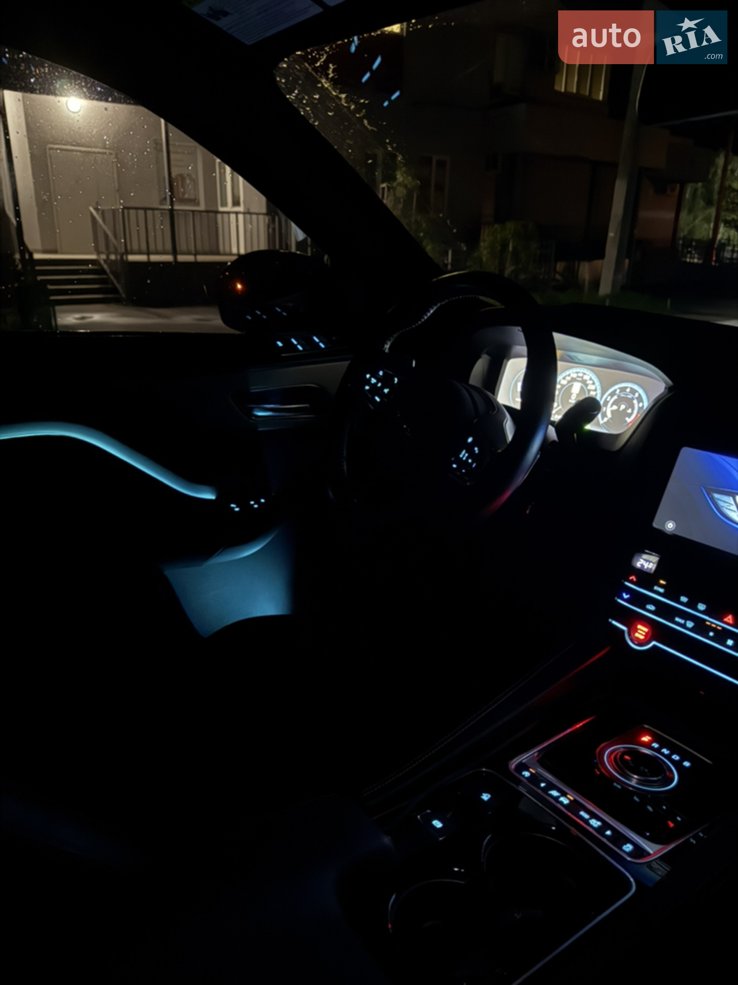 2017 Jaguar F-Pace - мініатюра 26