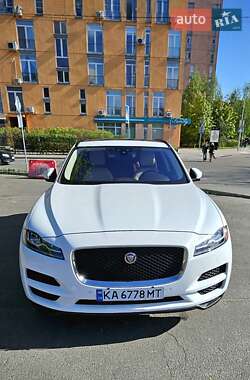 Внедорожник / Кроссовер Jaguar F-Pace 2017 в 