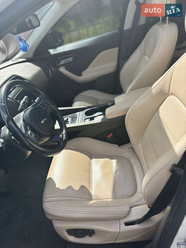 Внедорожник / Кроссовер Jaguar F-Pace 2016 в Стрые фото 46 Внедорожник / Кроссовер Jaguar F-Pace 2016 в Стрые