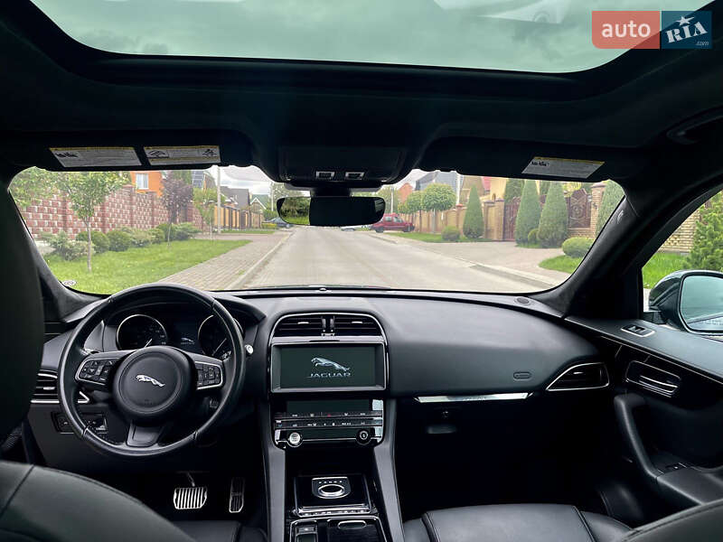 Внедорожник / Кроссовер Jaguar F-Pace 2019 в Луцке