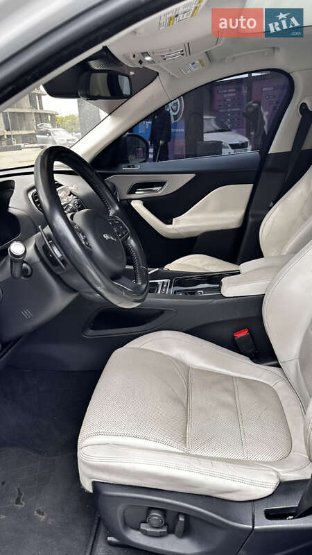 Позашляховик / Кросовер Jaguar F-Pace 2016 в Львові фото 14 Позашляховик / Кросовер Jaguar F-Pace 2016 в Львові