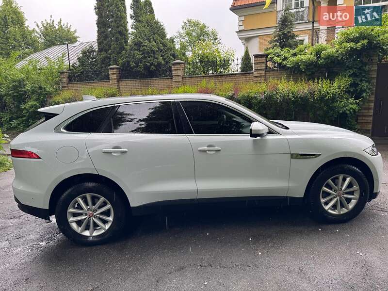 Внедорожник / Кроссовер Jaguar F-Pace 2016 в Киеве