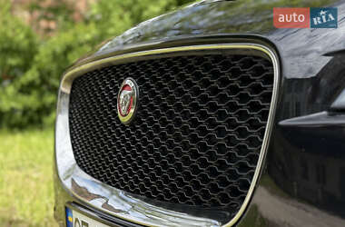 Внедорожник / Кроссовер Jaguar F-Pace 2017 в 