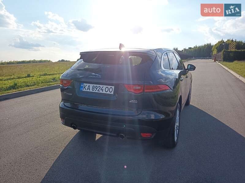 Позашляховик / Кросовер Jaguar F-Pace 2019 в Києві
