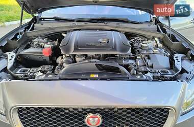 Внедорожник / Кроссовер Jaguar F-Pace 2016 в 