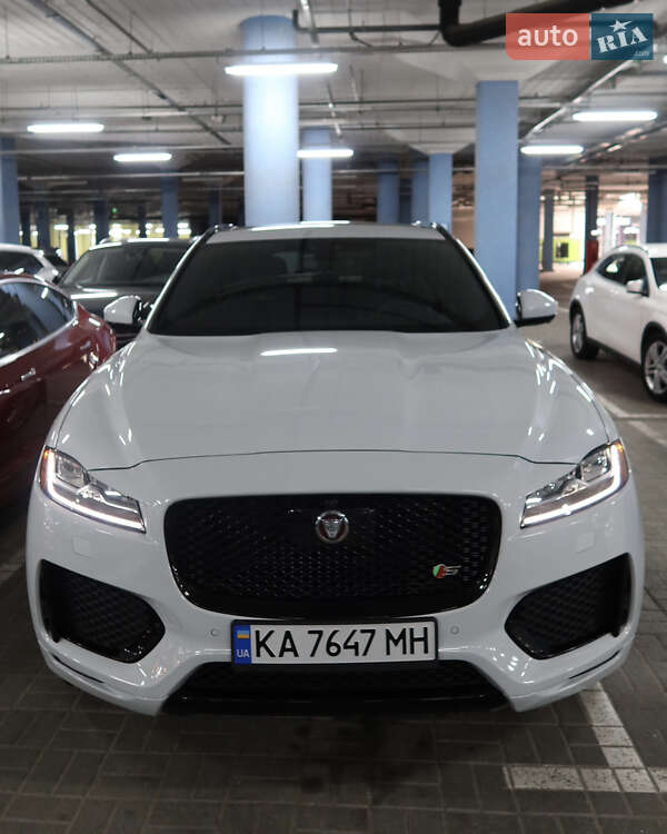 Внедорожник / Кроссовер Jaguar F-Pace 2020 в 