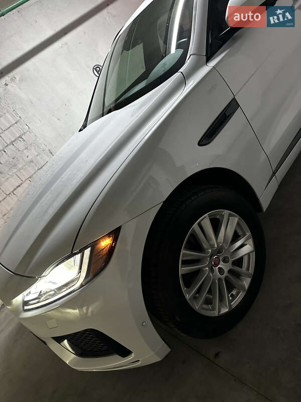 Позашляховик / Кросовер Jaguar F-Pace 2020 в Києві