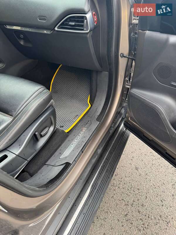 Внедорожник / Кроссовер Jaguar F-Pace 2016 в Днепре