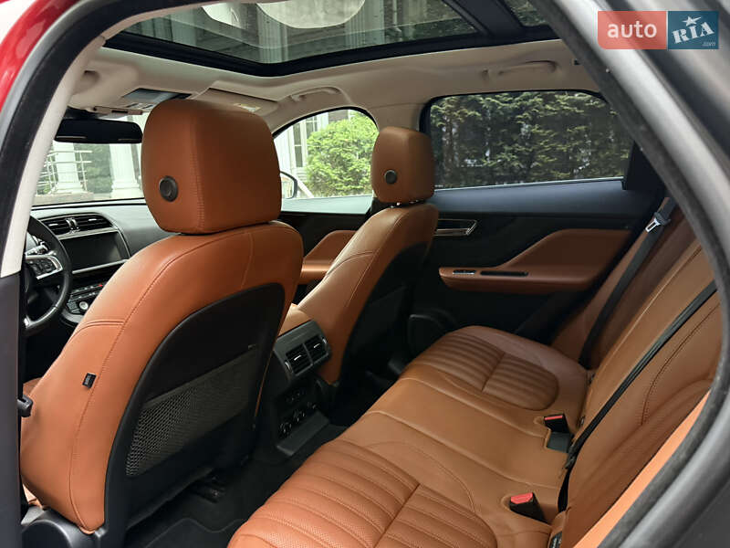 Позашляховик / Кросовер Jaguar F-Pace 2017 в Києві
