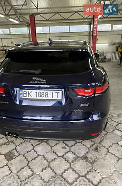 Позашляховик / Кросовер Jaguar F-Pace 2017 в 