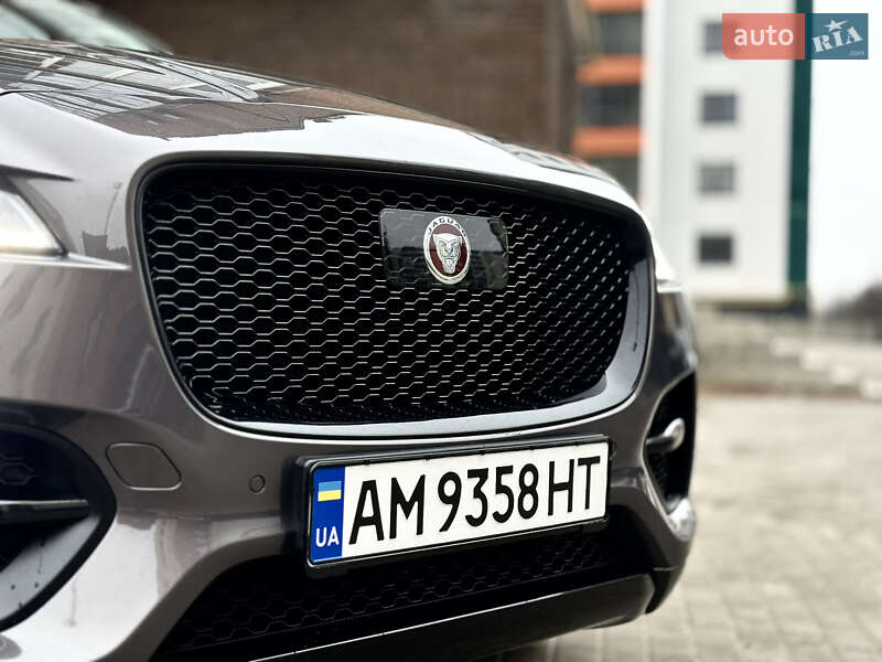 Позашляховик / Кросовер Jaguar F-Pace 2016 в Житомирі