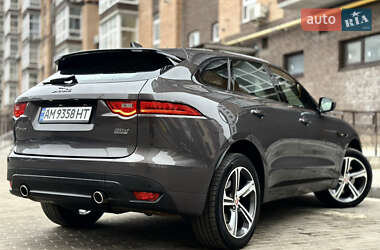 Внедорожник / Кроссовер Jaguar F-Pace 2016 в 
