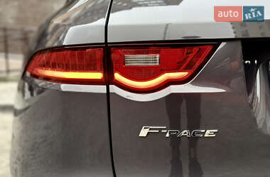 Внедорожник / Кроссовер Jaguar F-Pace 2016 в 