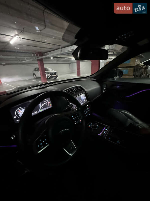Внедорожник / Кроссовер Jaguar F-Pace 2016 в Днепре